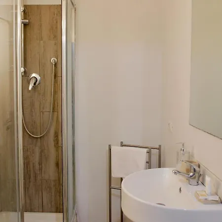 Helmirage Luxury Parlamento Guest house Rome