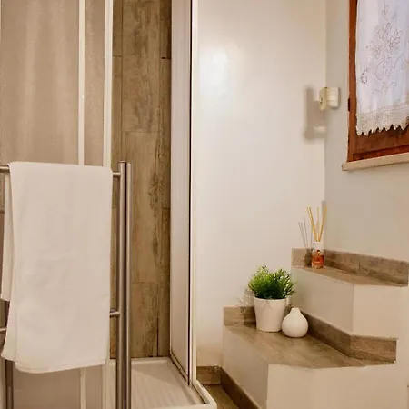 Helmirage Luxury Parlamento Guest house 4*